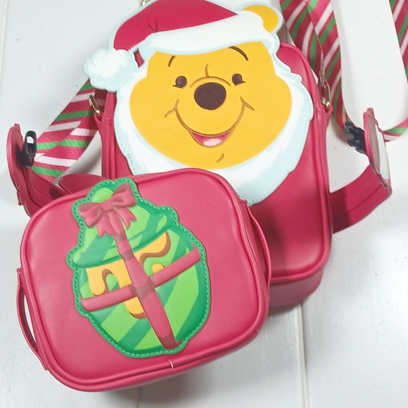Loungefly Santa Winnie The Pooh & Piglet Christmas Crossbody Bag Coin Purse - Picture 4 of 12